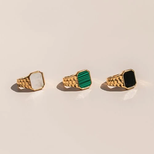 custom signet ring