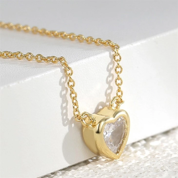 gold plated heart pendant necklace