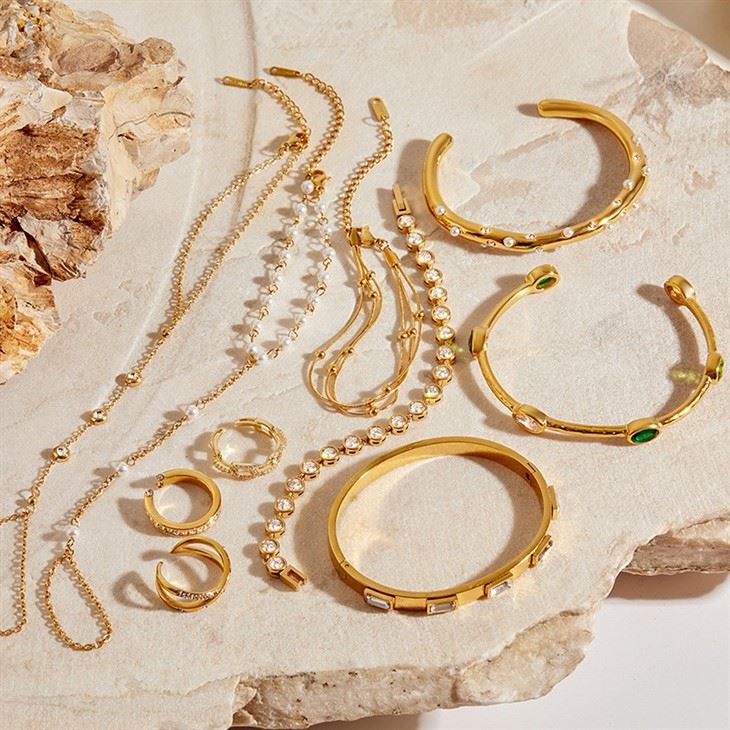 Stylish Linked Finger Bracelet suppliers