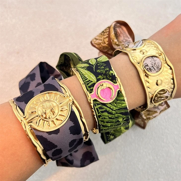 Wide Scarf Dot Cutout Cuff suppliers